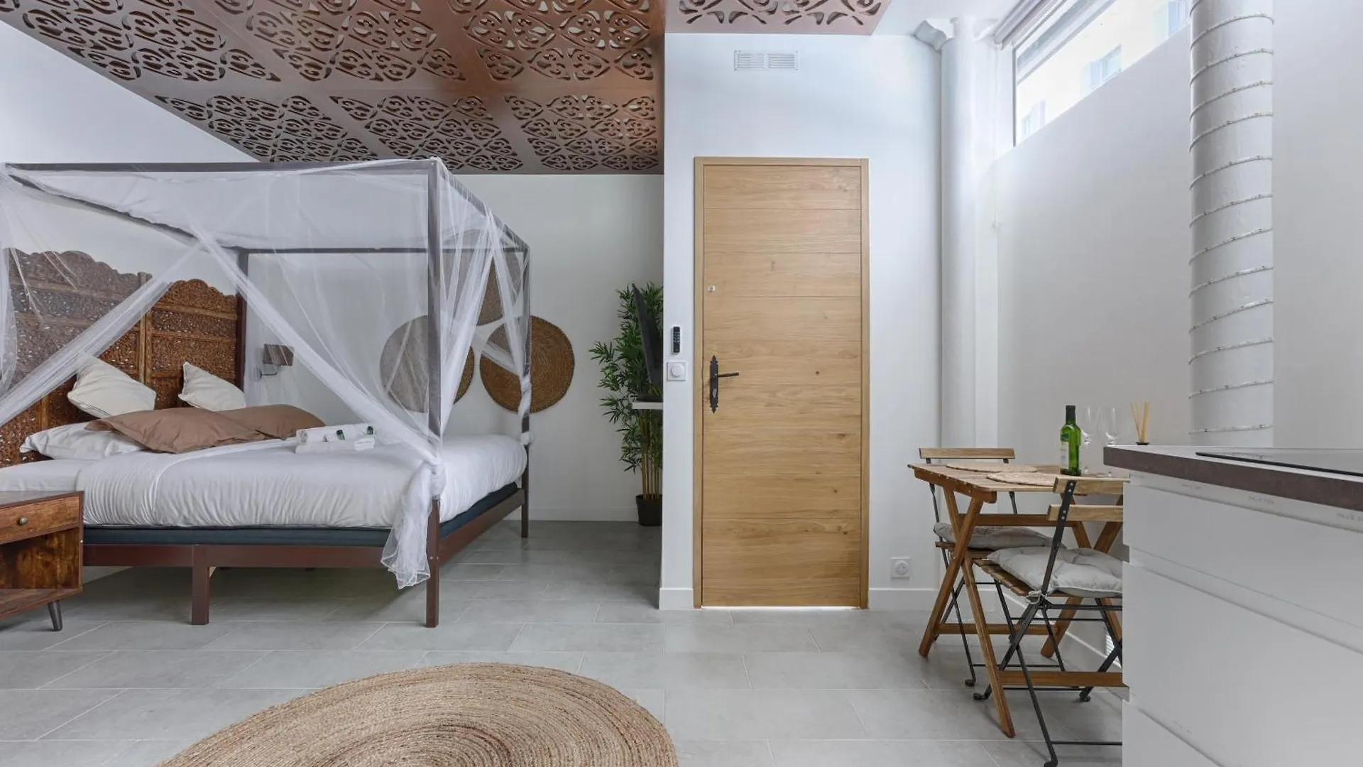 Mykeypers - Lovely With Jacuzzi Apartment *
